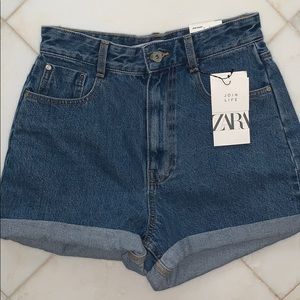 Zara dark wash mom jean shorts size 4 NWT